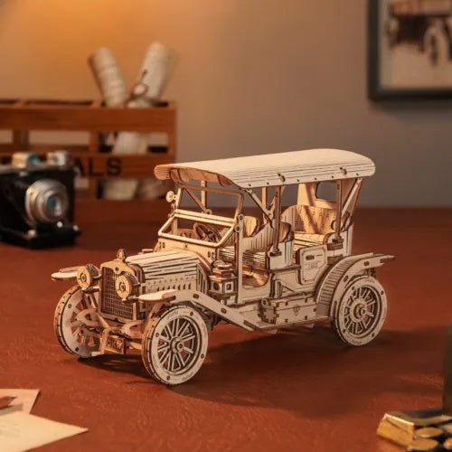 Wooden Puzzle Vintage Car (220 pcs)